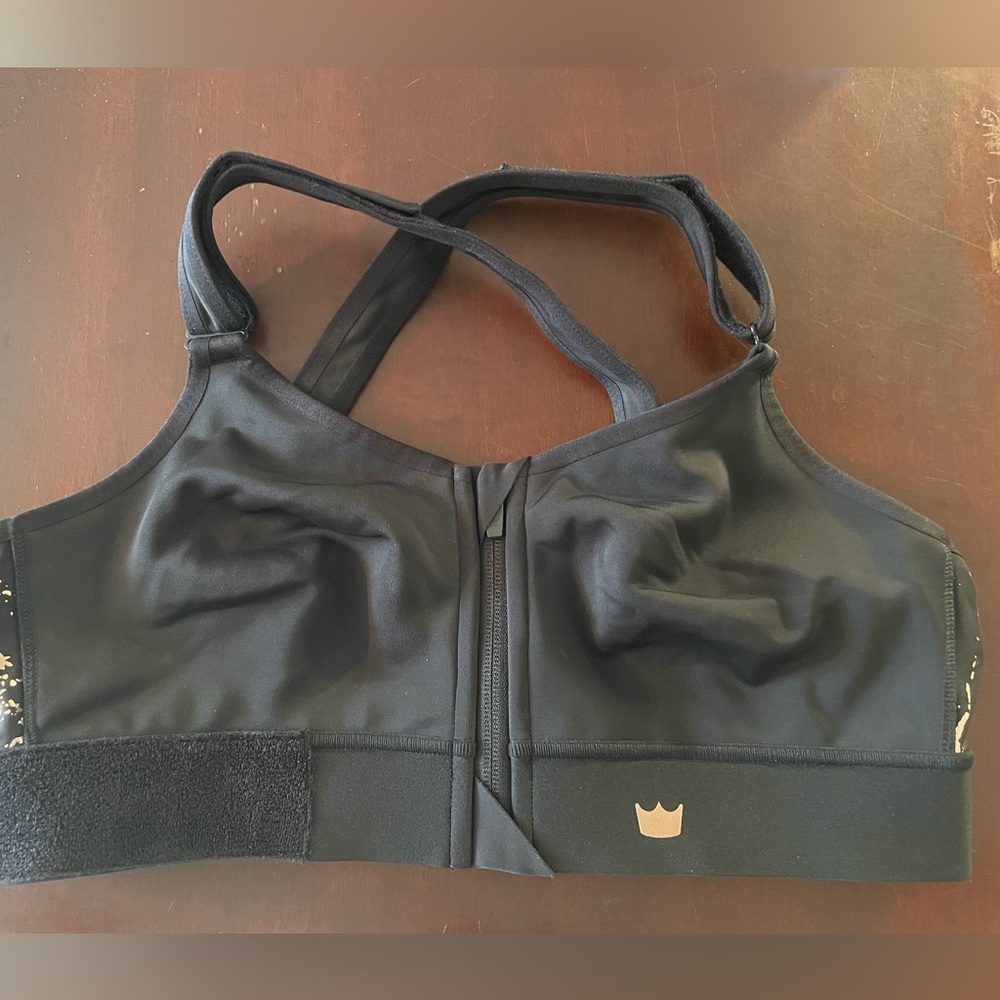 NWOT Shefit flex sports bra - Luxe